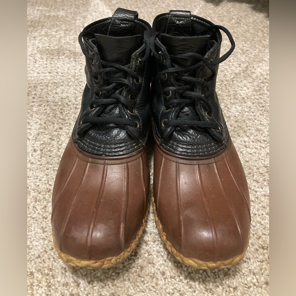 Men’s size 10 L.L.Bean duck boots